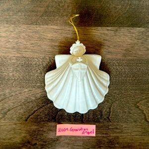 Margaret Furlong 2009 Porcelain “Guardian Angel” Angel Christmas Ornament